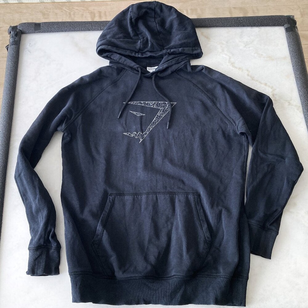 Gymshark black hoodie with logo / hooded sweatshirt